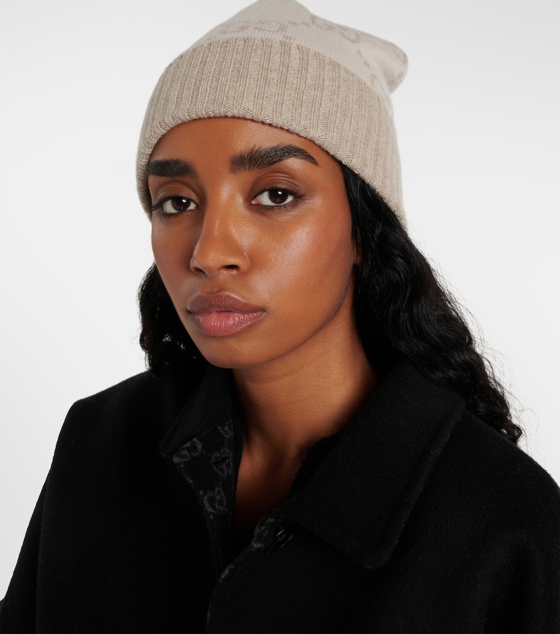 Cappello in cashmere jacquard GG di Gucci per uno stile giovane e trendy