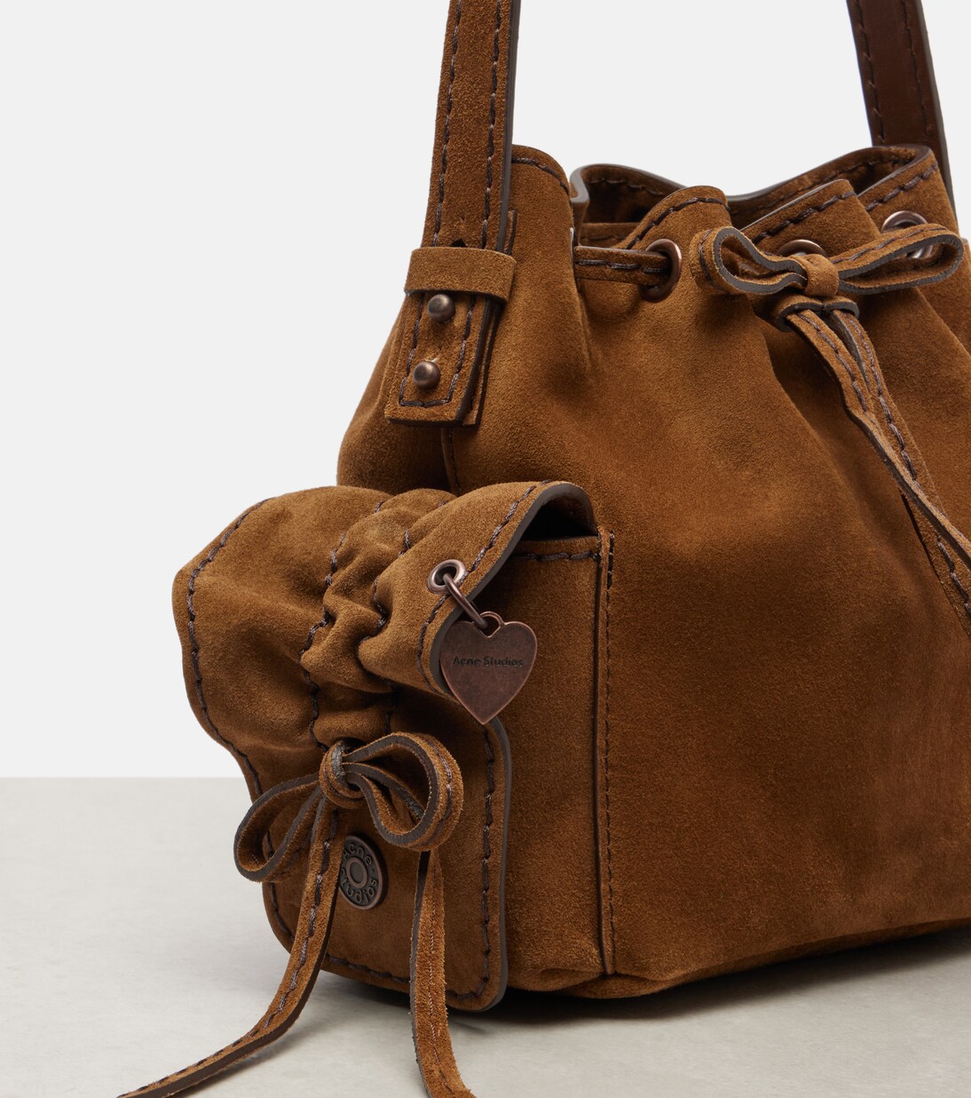 Bucket-Bag Multipocket Mini aus Veloursleder | Acne Studios