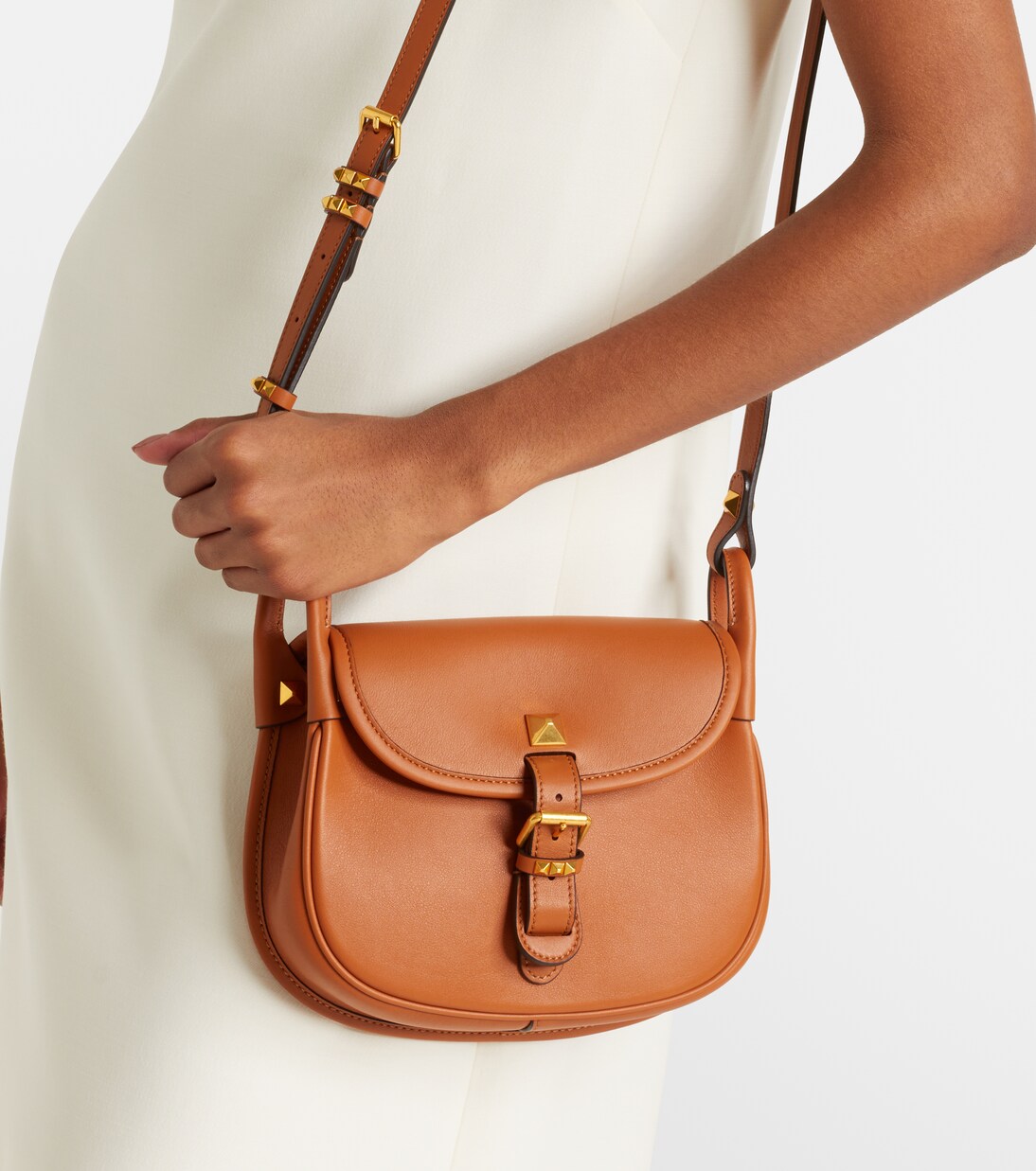 Crossbody Bag Flaneuse Rockstud Medium aus Leder | Valentino Garavani