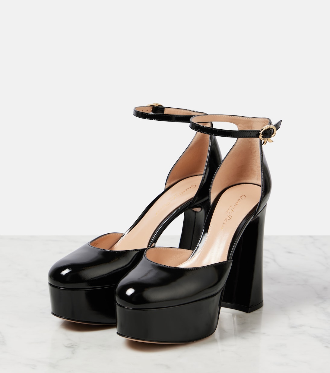 Salones con plataforma Bessie 100 de charol | Gianvito Rossi