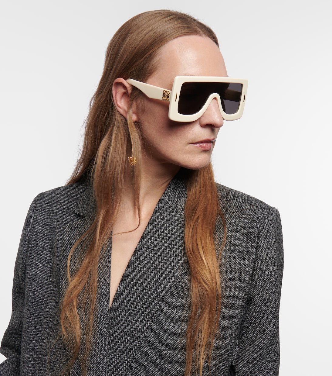 Occhiali da sole LOEWE Anagram a montatura piatta per stile giovanile