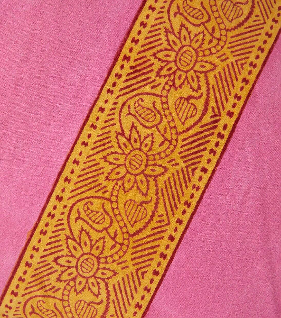 Tea Flower rectangular cotton cushion | Lisa Corti
