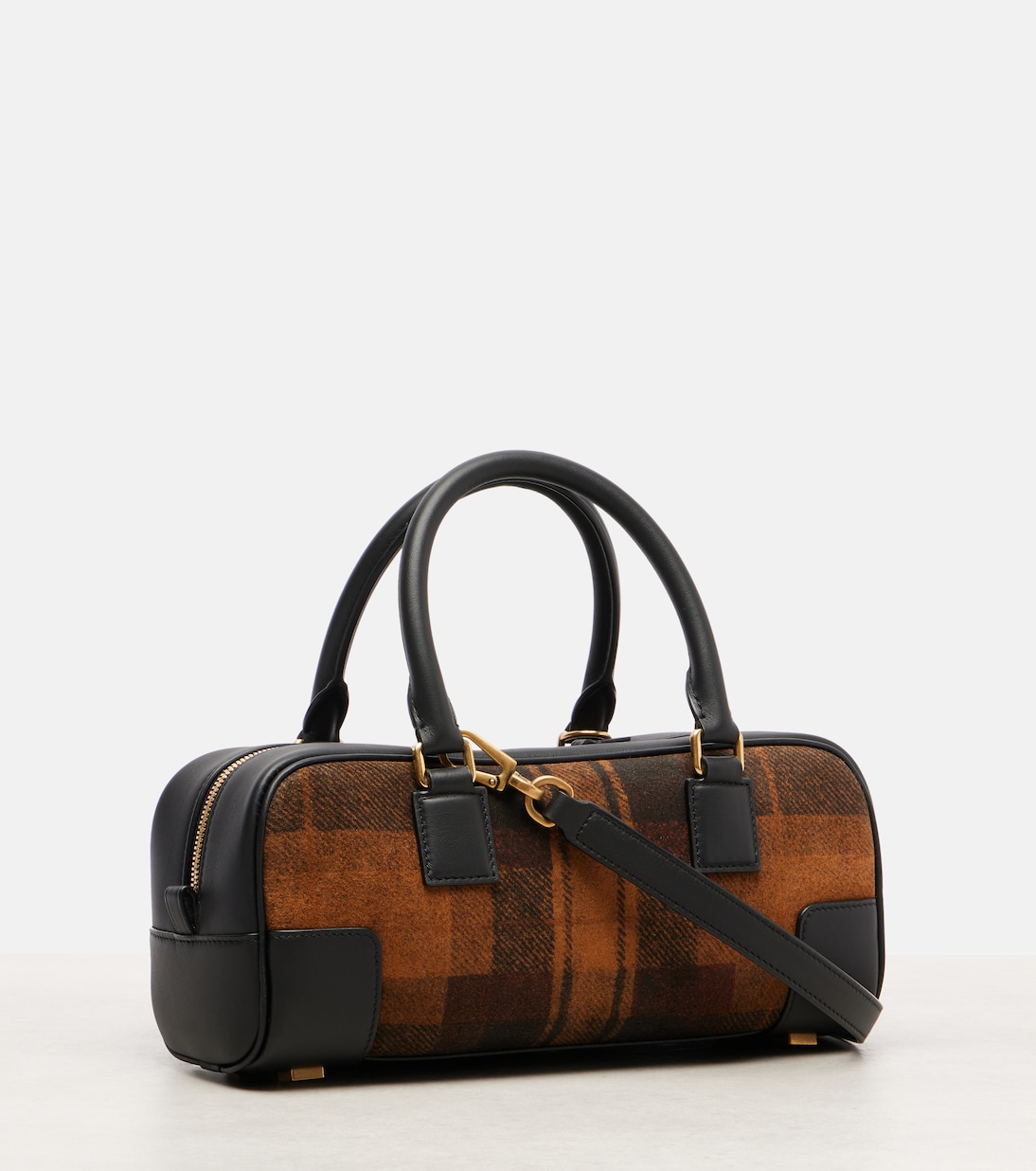 Tote Bag Amazona 23 aus Veloursleder | Loewe