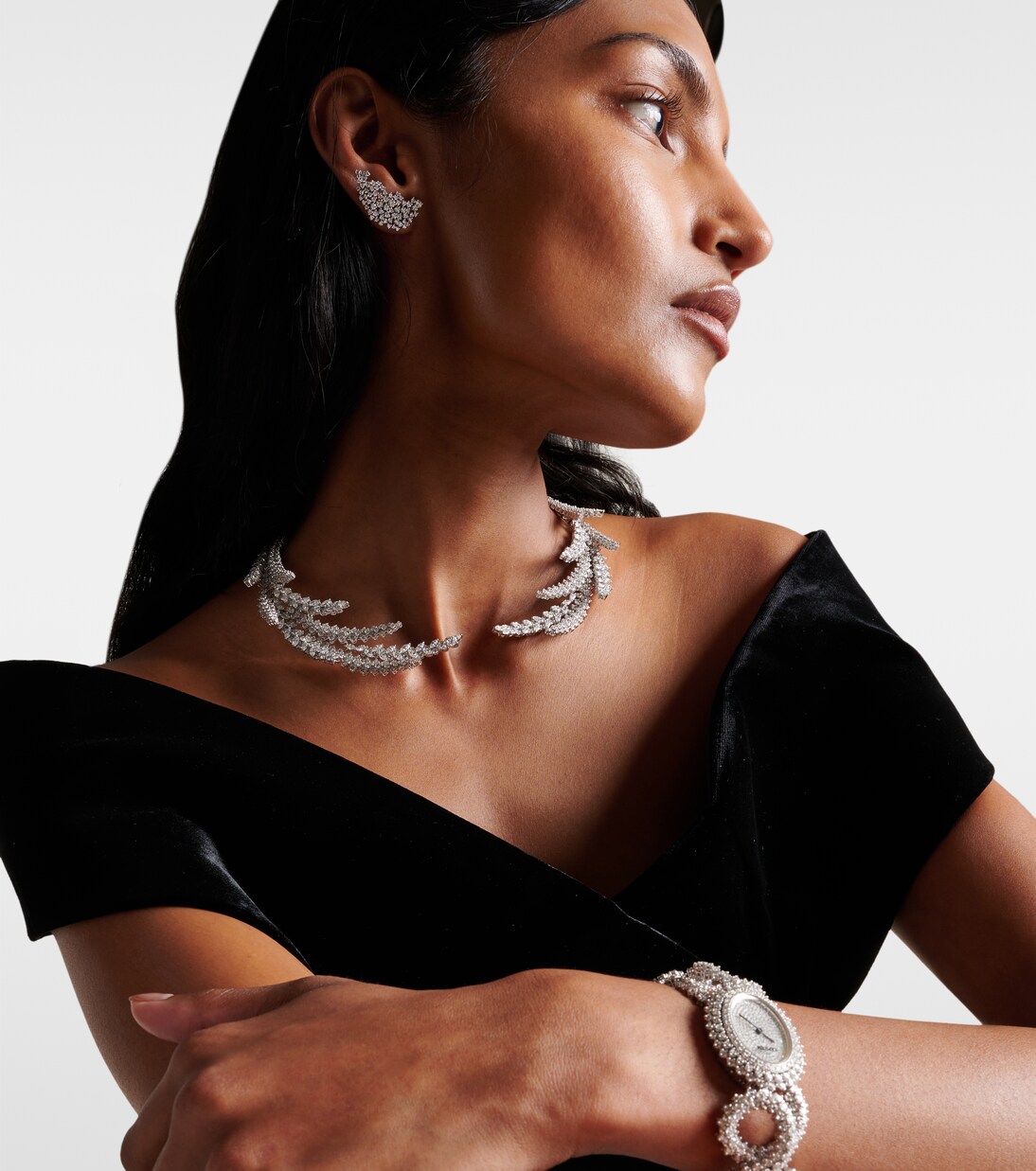 Collana YEPREM Y-Couture in oro bianco 18kt con diamanti, stile giovane e raffinato