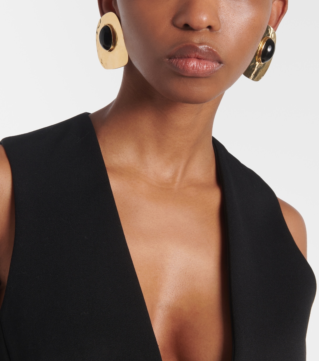 Orecchini clip-on decorati di Saint Laurent per giovani alla moda