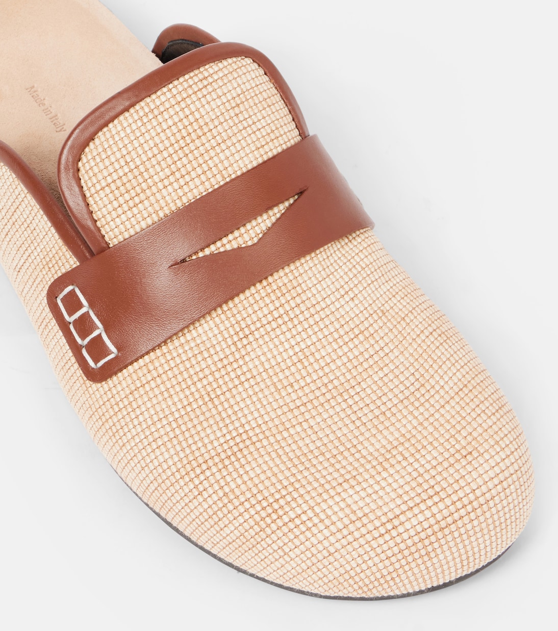 JW ANDERSON Mule in pelle con dettagli in cuoio per giovani trendsetter