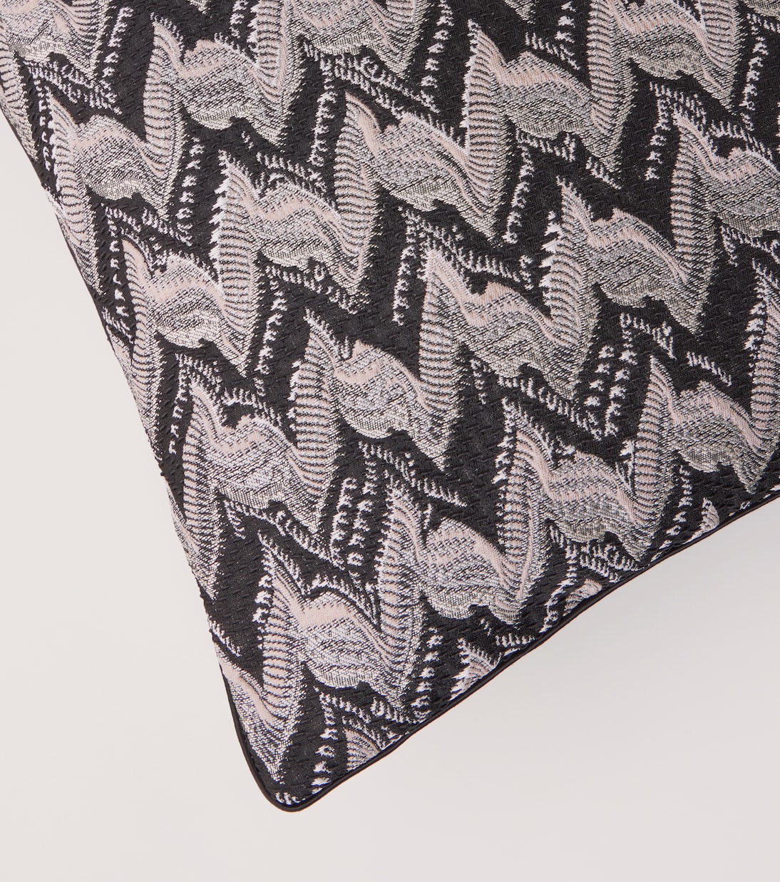 Fluidity cushion | Missoni