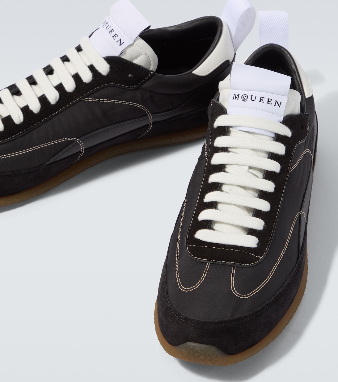 Sneakers EC1 mit Veloursleder | McQueen