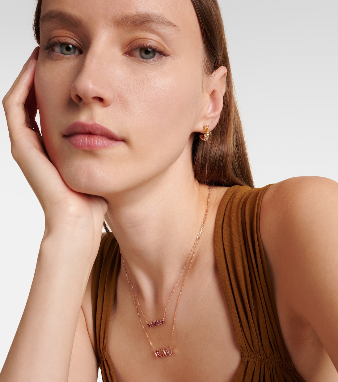 Collana in oro rosa 14kt con pietre preziose, design moderno per giovani