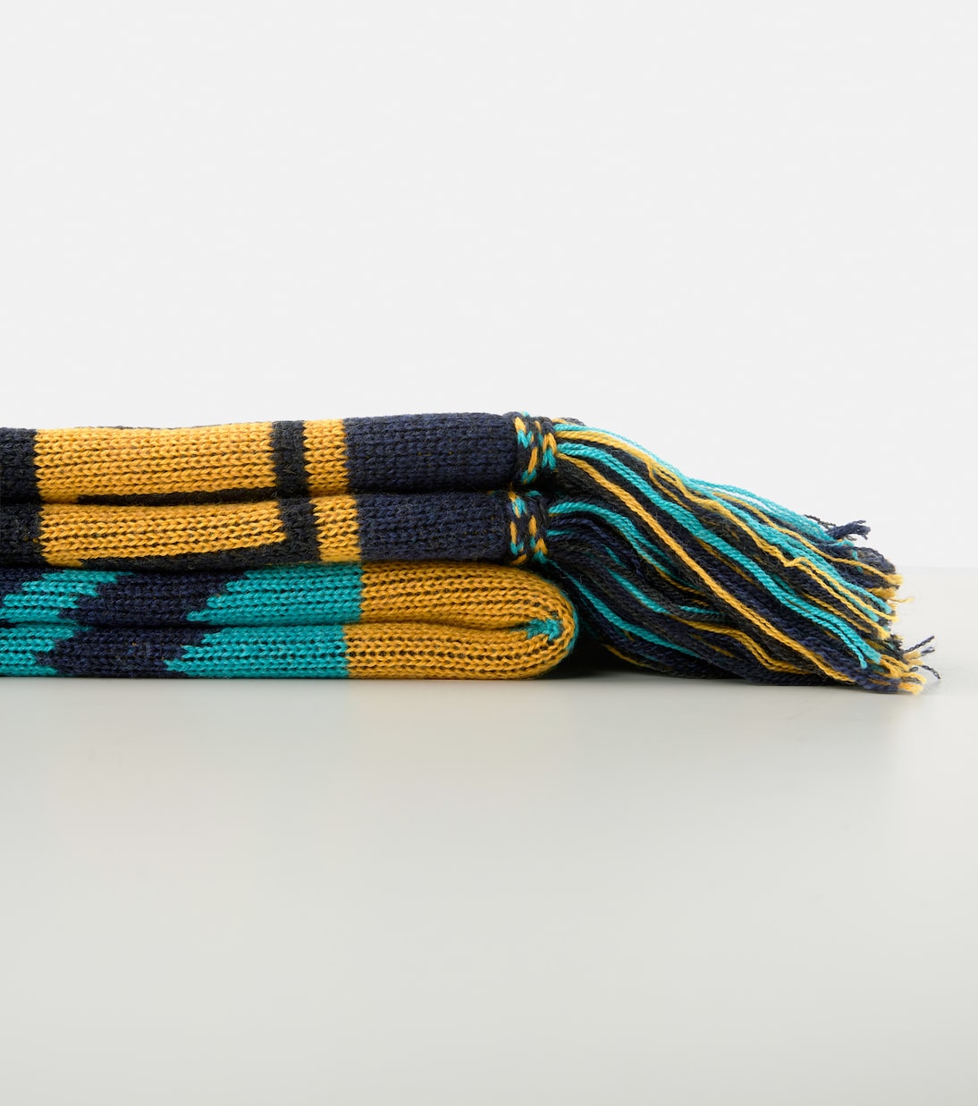 Icon wool-blend jacquard blanket | Alanui