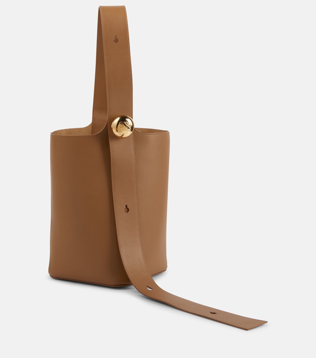 Pebble Medium leather bucket bag | Loewe