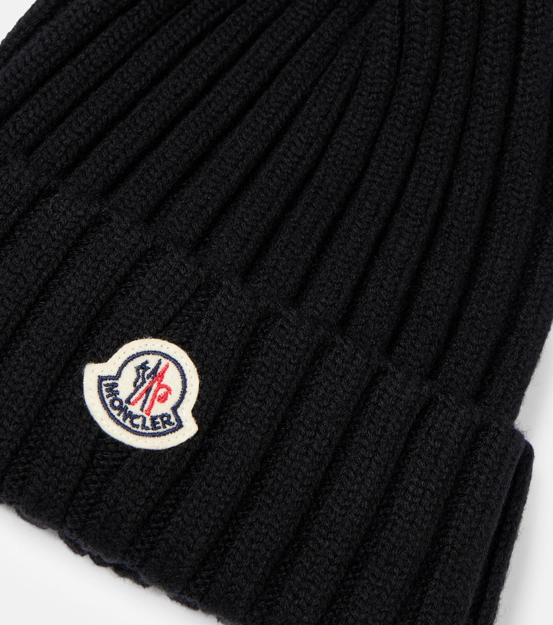 Cappello in lana Moncler per uno stile giovane e moderno