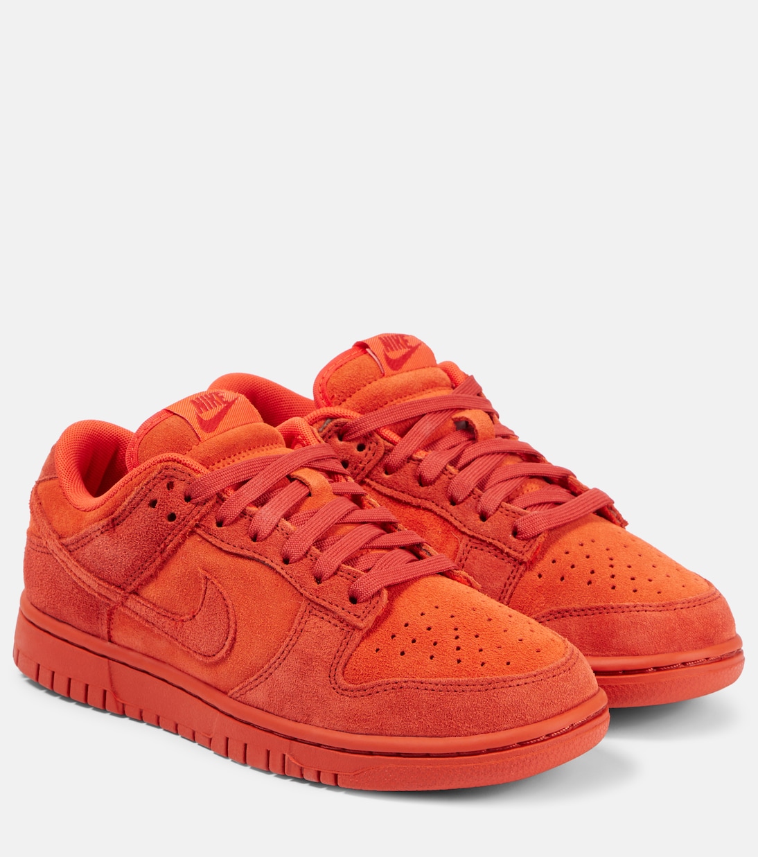 Scarpe basse NIKE Dunk SE in pelle per stile giovane e moderno