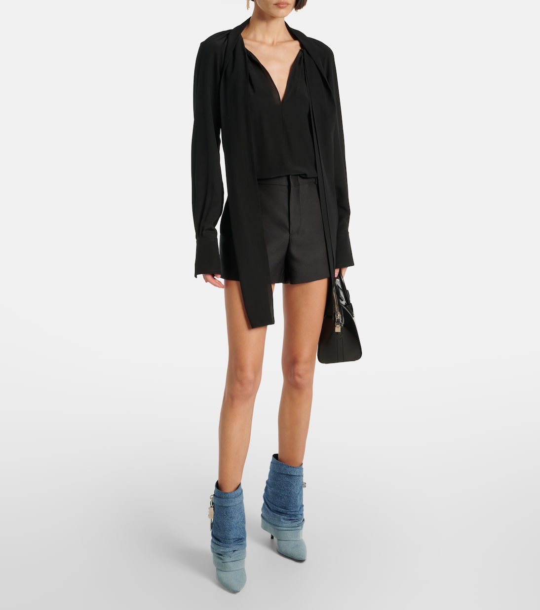 Stivaletti alla caviglia in denim sfumato con chiusura Shark Lock di Givenchy per giovani trendy