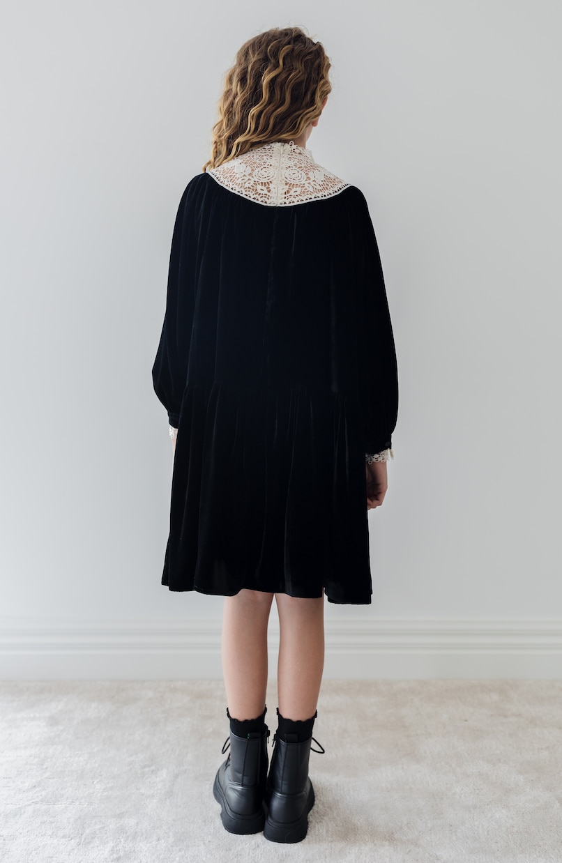 Kleid aus Samt mit Spitze | Petite Amalie  