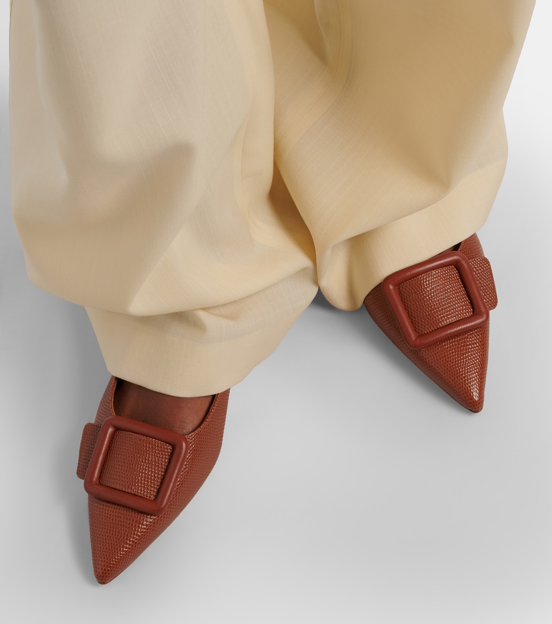 Maylura 크로코 이펙트 레더 슬링백 플랫 슈즈 | Manolo Blahnik