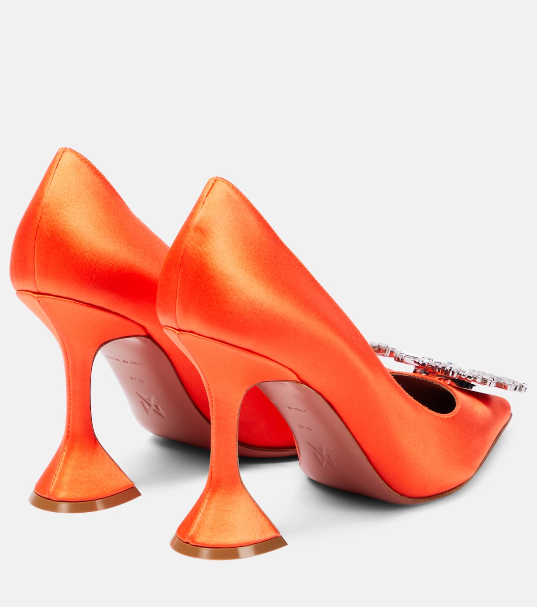 Pumps in raso con cristalli | Amina Muaddi