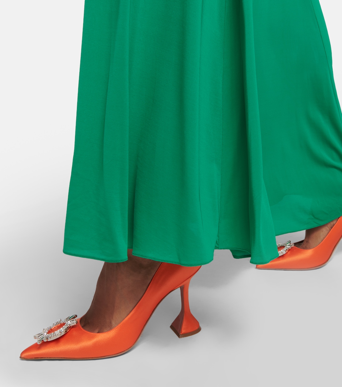 Pumps in raso con cristalli | Amina Muaddi