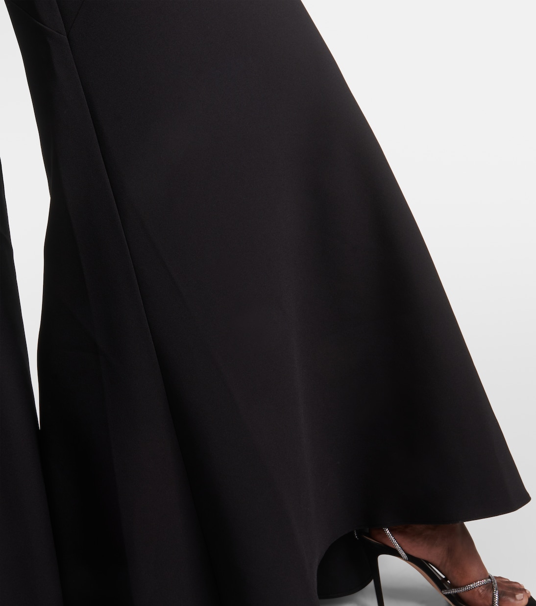 Robe Lilien aus Crêpe | Safiyaa