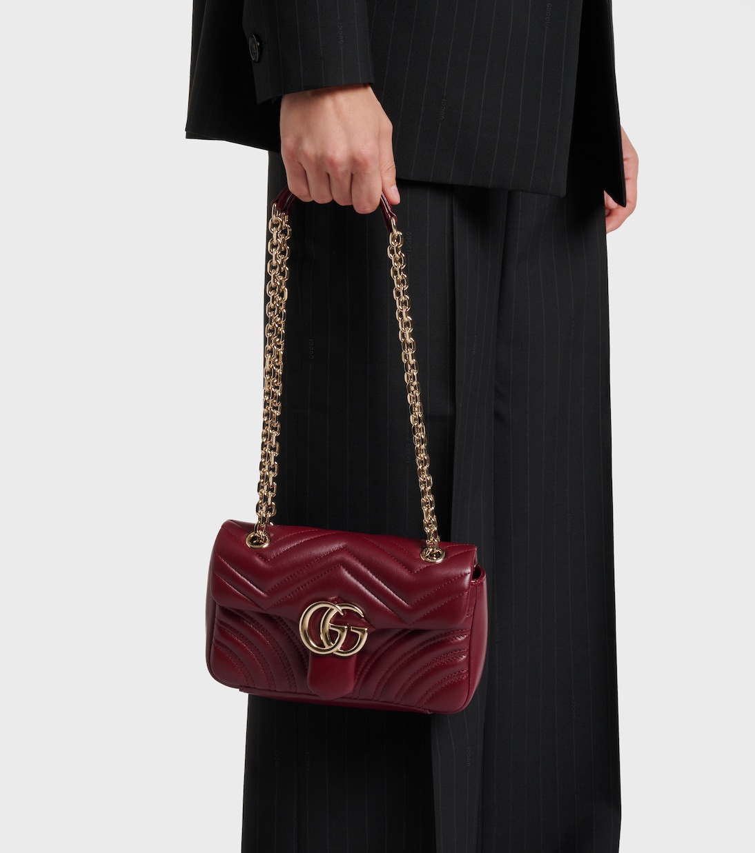 GG Marmont Small leather shoulder bag | Gucci