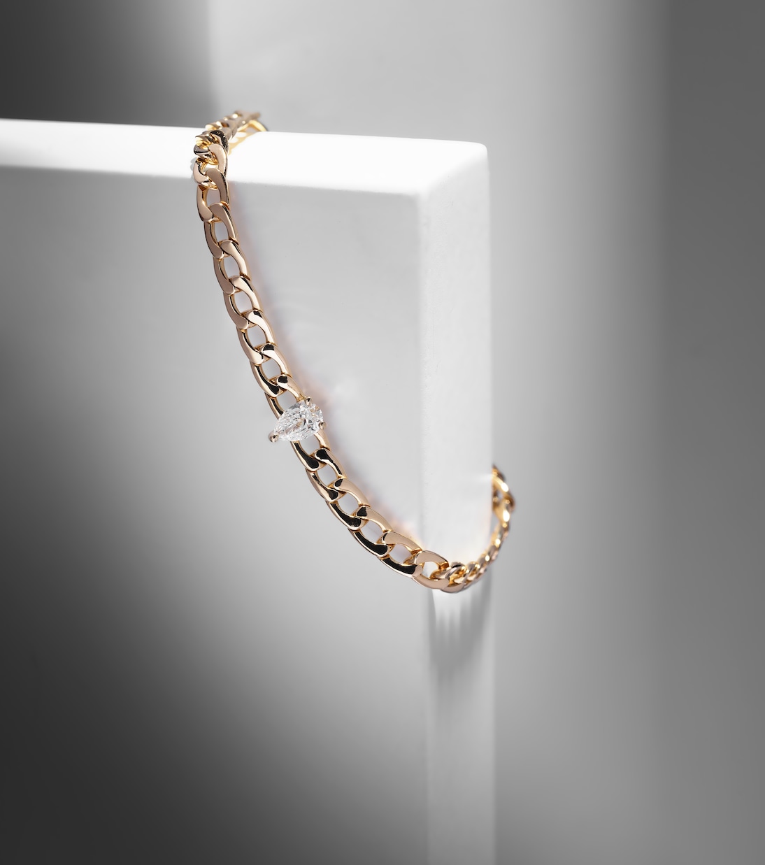 18kt gold chain bracelet with diamond | Anita Ko