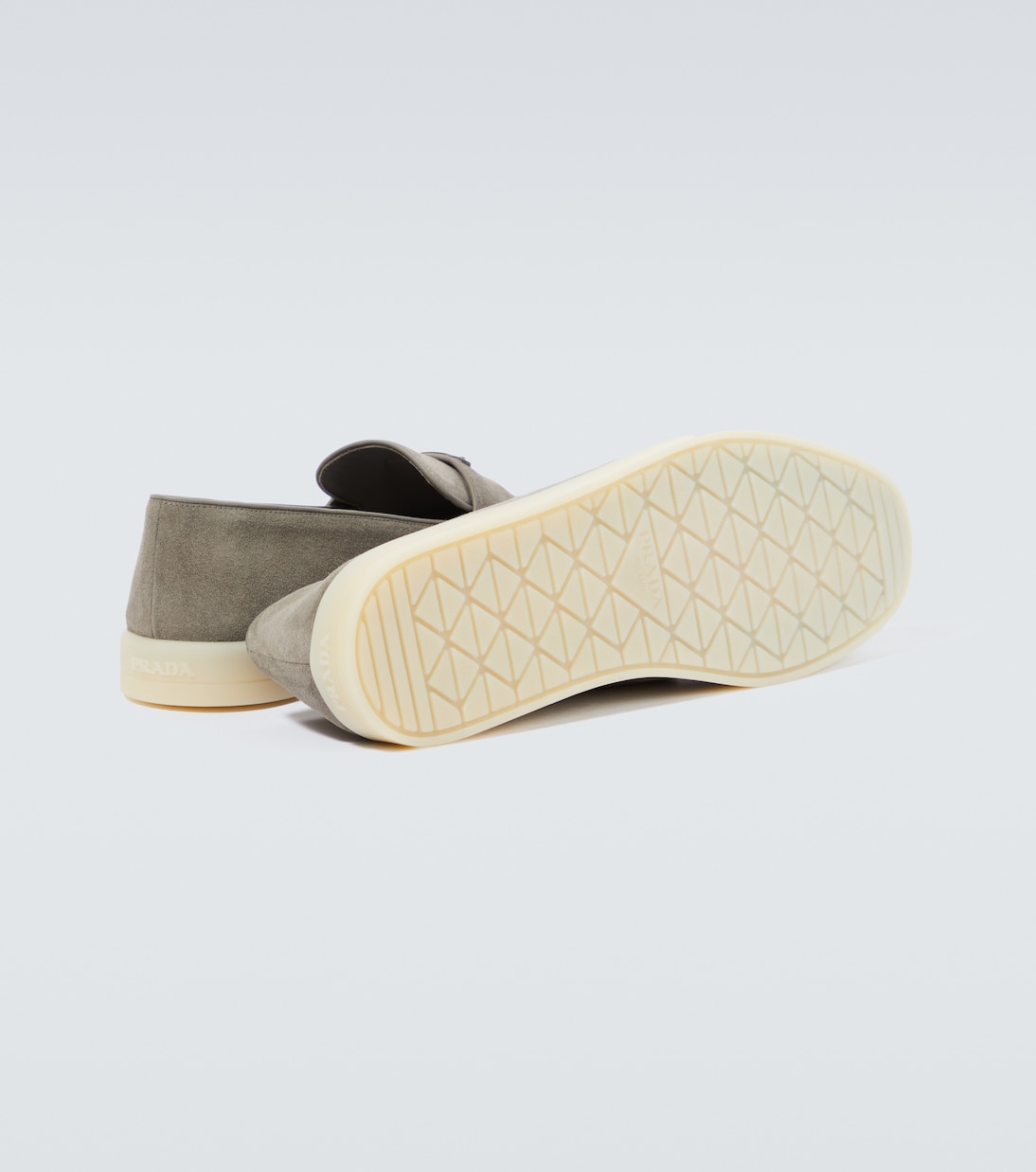 Mocassini in suede con logo | Prada