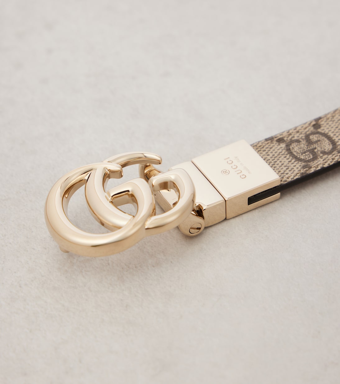 Cintura reversibile in tela GG Marmont di GUCCI per uno stile giovane e trendy