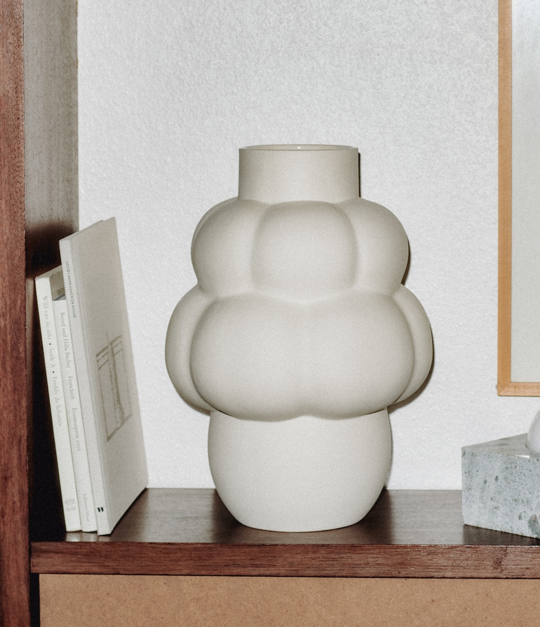 Vase Balloon 04 | Louise Roe