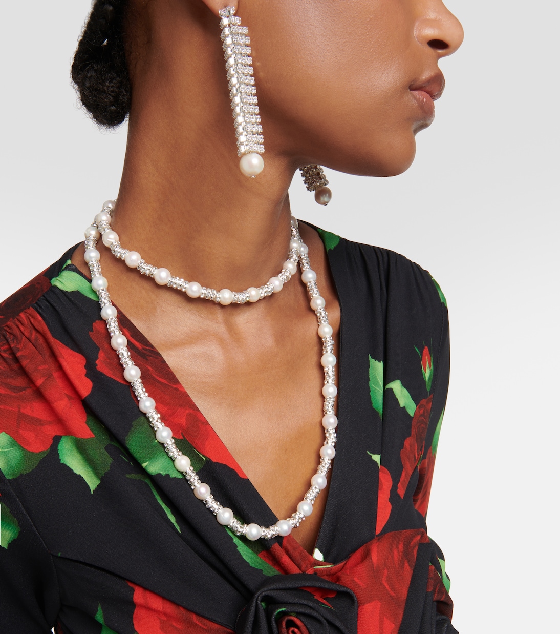 Embellished necklace with rose quartz | Magda Butrym