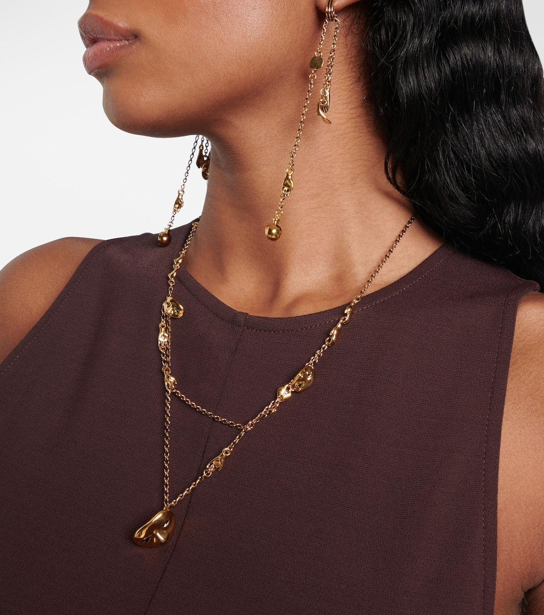 Collana artistica LEMAIRE con dettagli stampati e design moderno per giovani