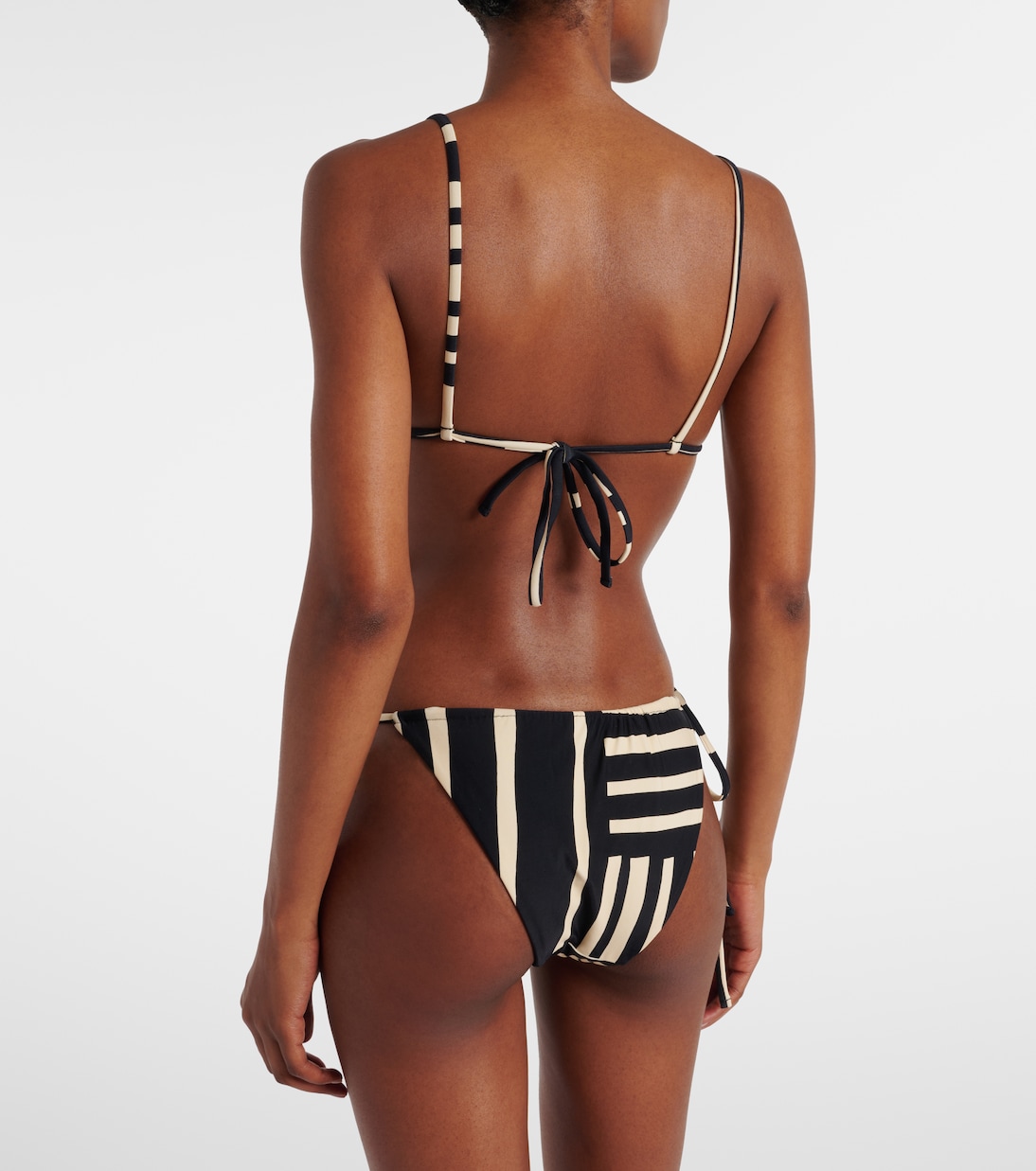 Top de bikini a rayas adornado | SIR