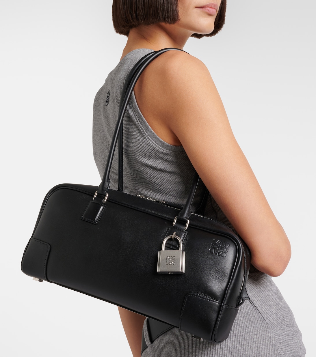 Schultertasche Amazona 31 aus Leder | Loewe