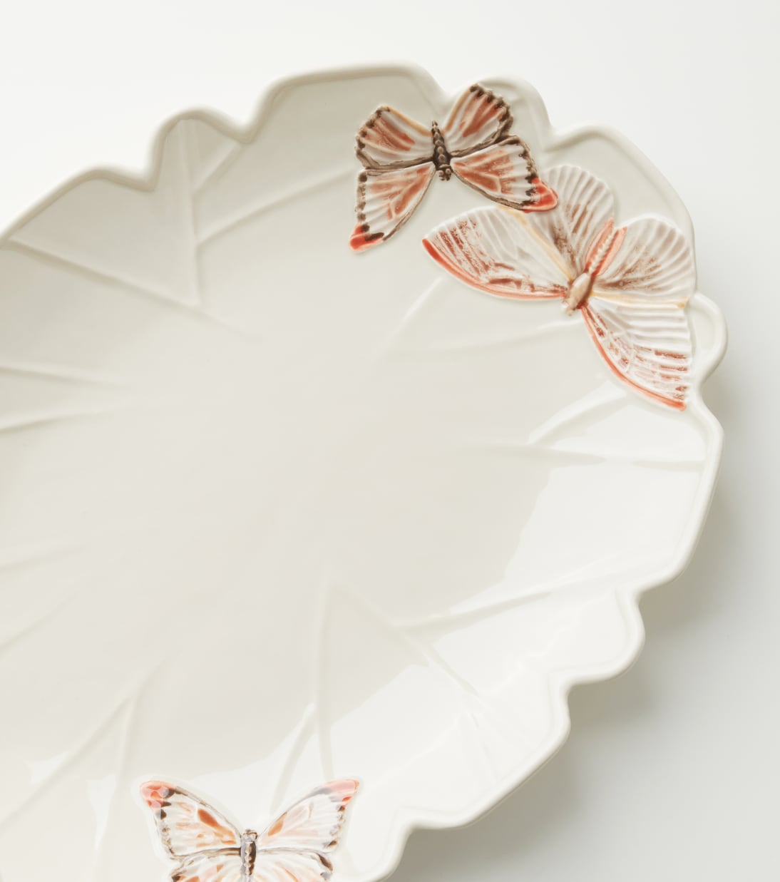 Cloudy Butterflies oval platter by Claudia Schiffer | Bordallo Pinheiro