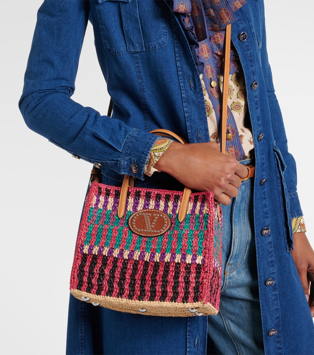 VLogo Small leather-trimmed raffia tote bag | Valentino Garavani