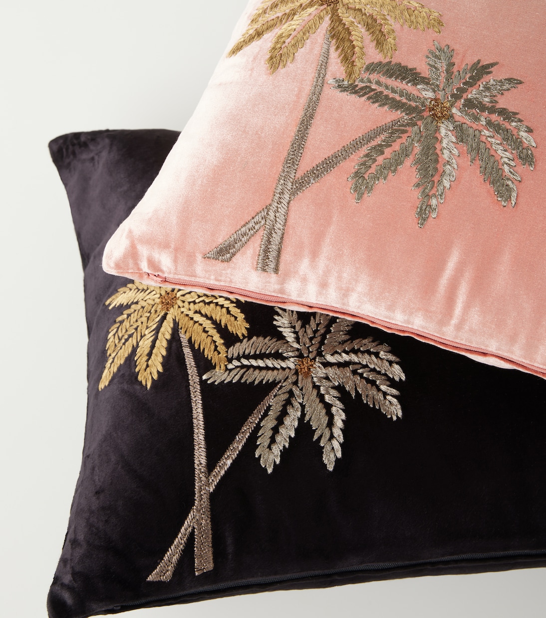 Palms embroidered velvet cushion | Les-Ottomans
