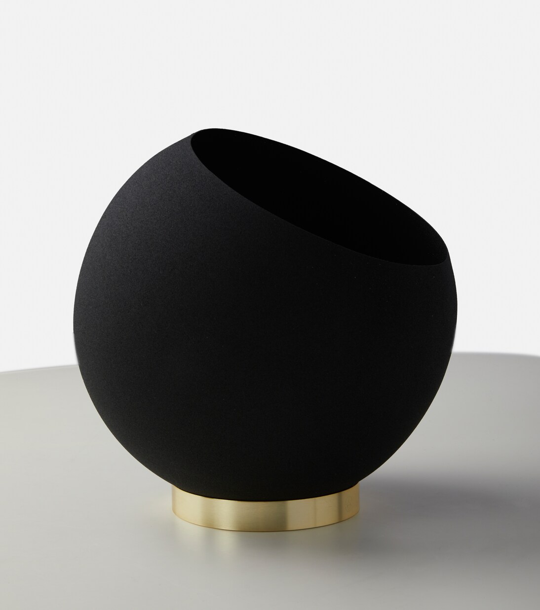 Globe flower pot | AYTM