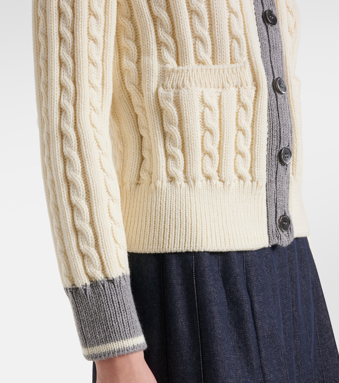 Cardigan 4-Bar in lana a trecce | Thom Browne