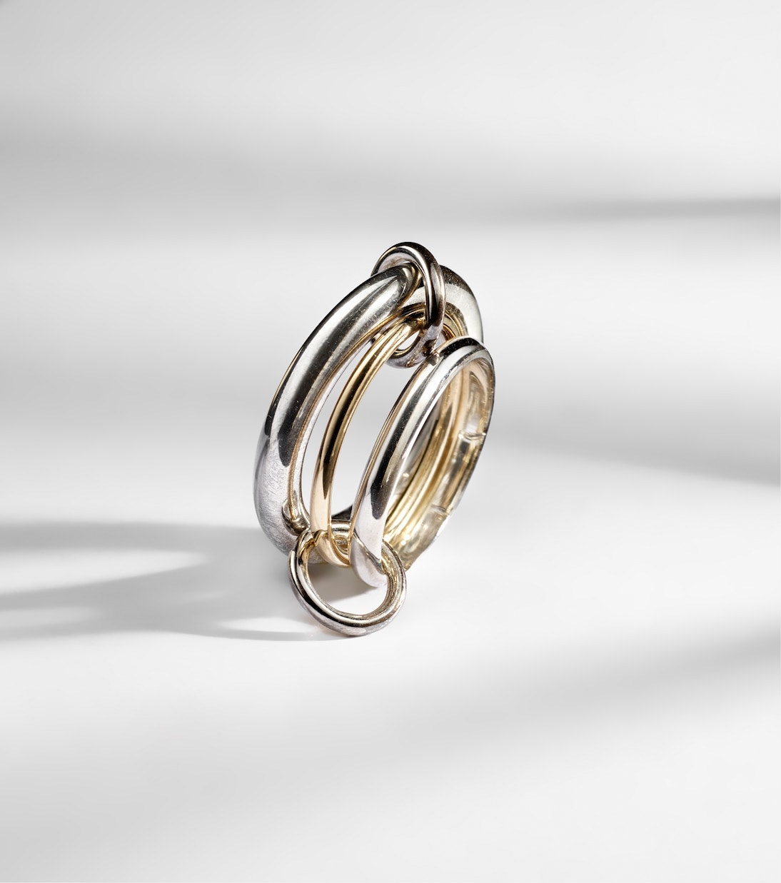 Anello Amaryllis in oro 18kt e argento sterling | Spinelli Kilcollin