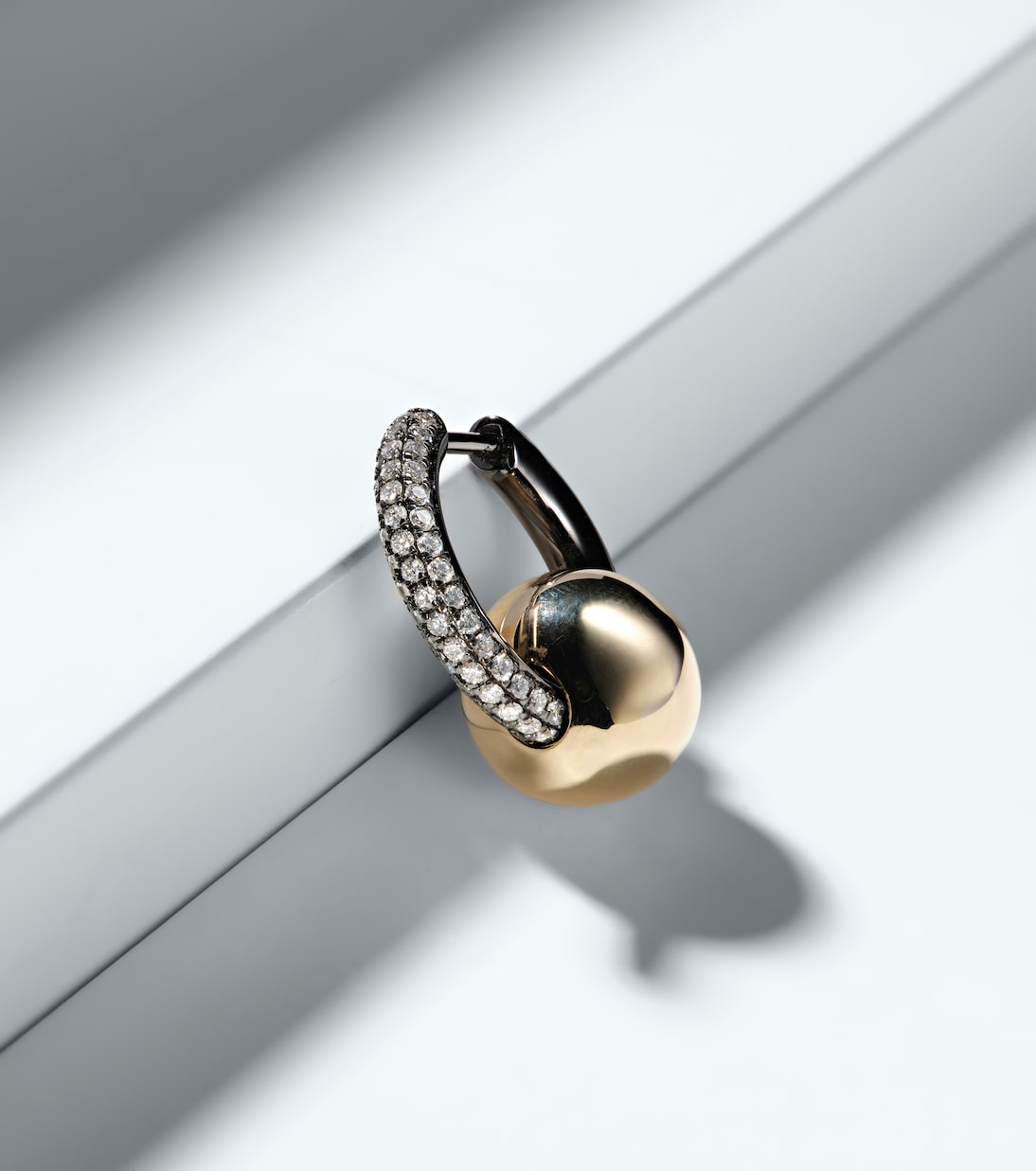 14kt gold single earring with diamonds | Rainbow K
