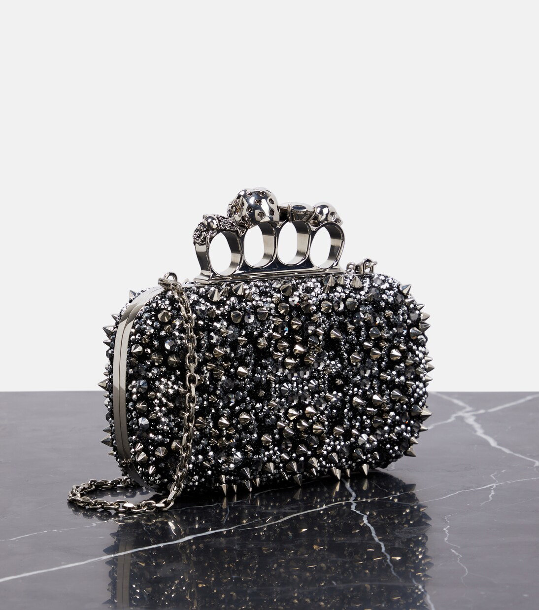 Pochette Knuckle en cuir a cristaux en noir Alexander Mc Queen Mytheresa
