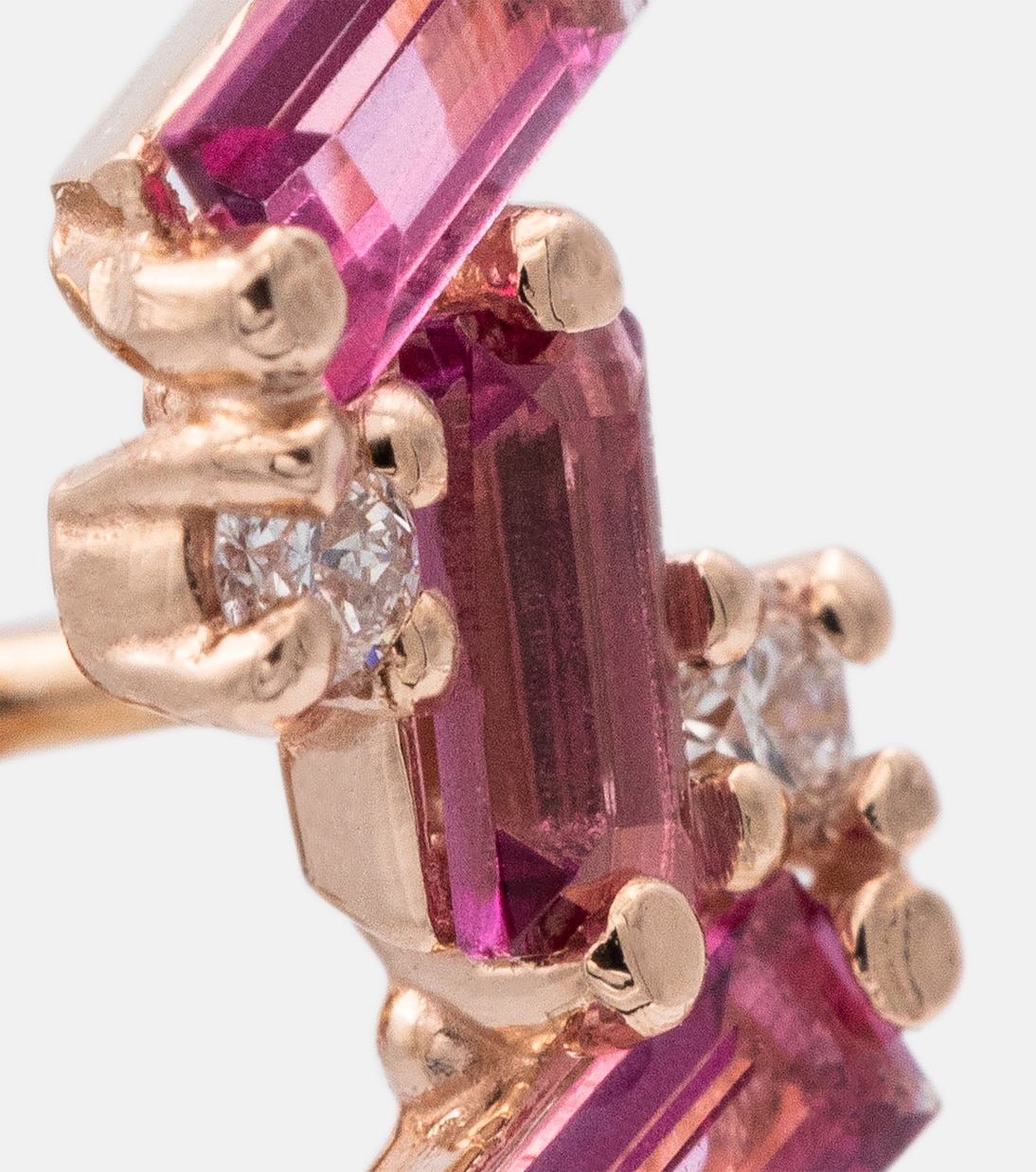Orecchini in oro rosa 14kt con diamanti e topazio di SUZANNE KALAN, design giovane e raffinato