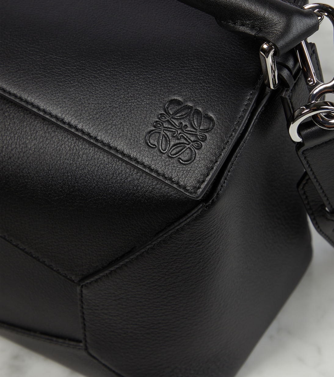 Borsa a spalla Puzzle Edge Medium in pelle | Loewe