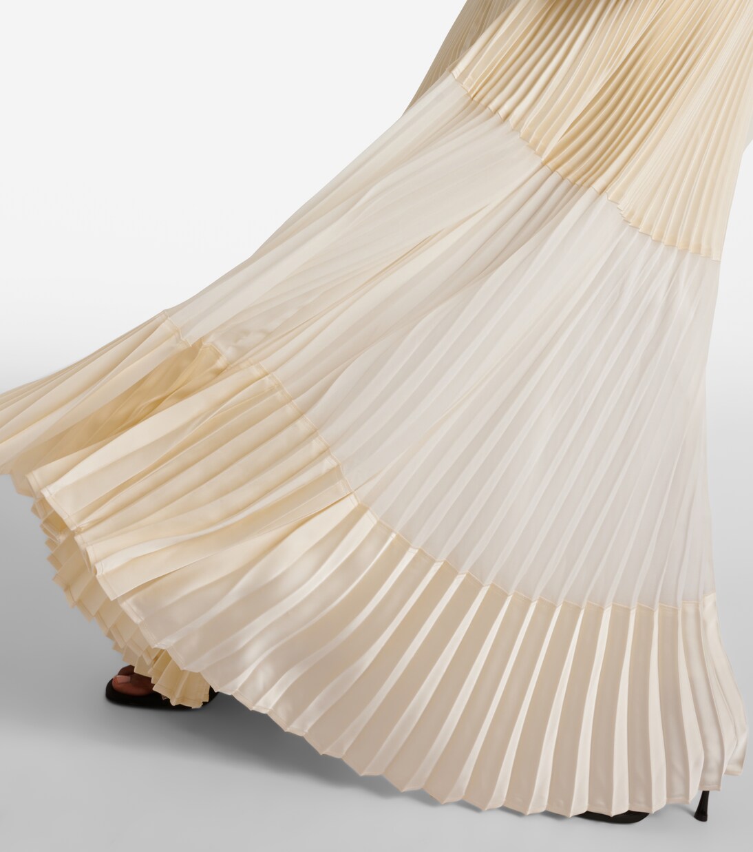 Robe Niamh | Simkhai