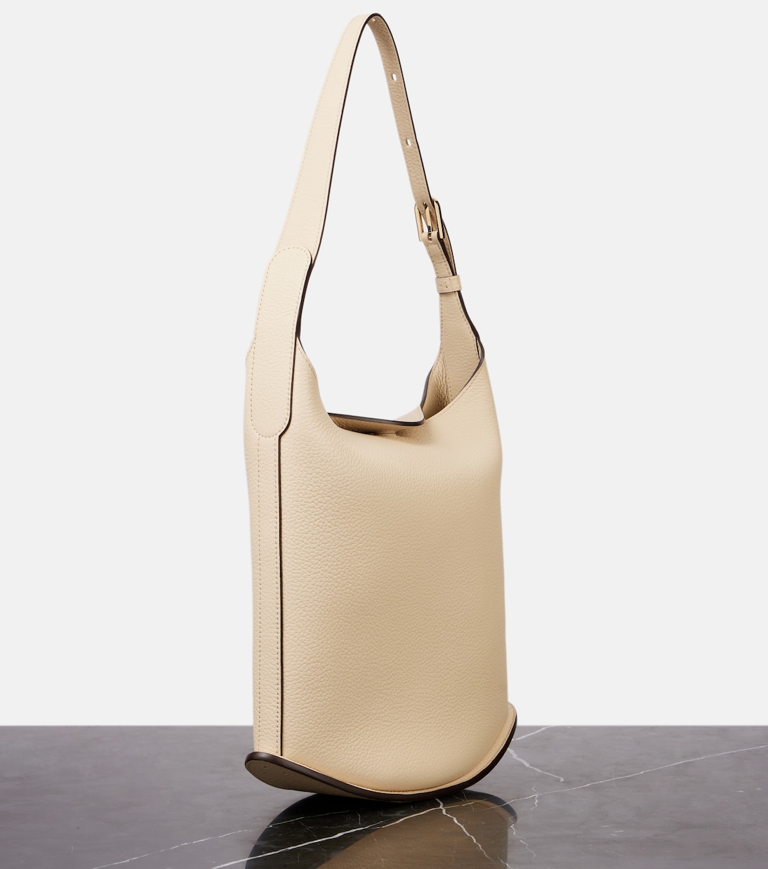 Bolso al hombro Pin MM de piel | Delvaux