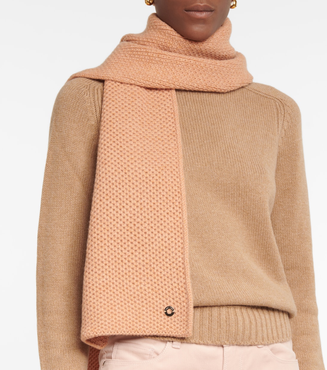 Sciarpa in cashmere Rougemont di Loro Piana: Eleganza giovane e senza tempo