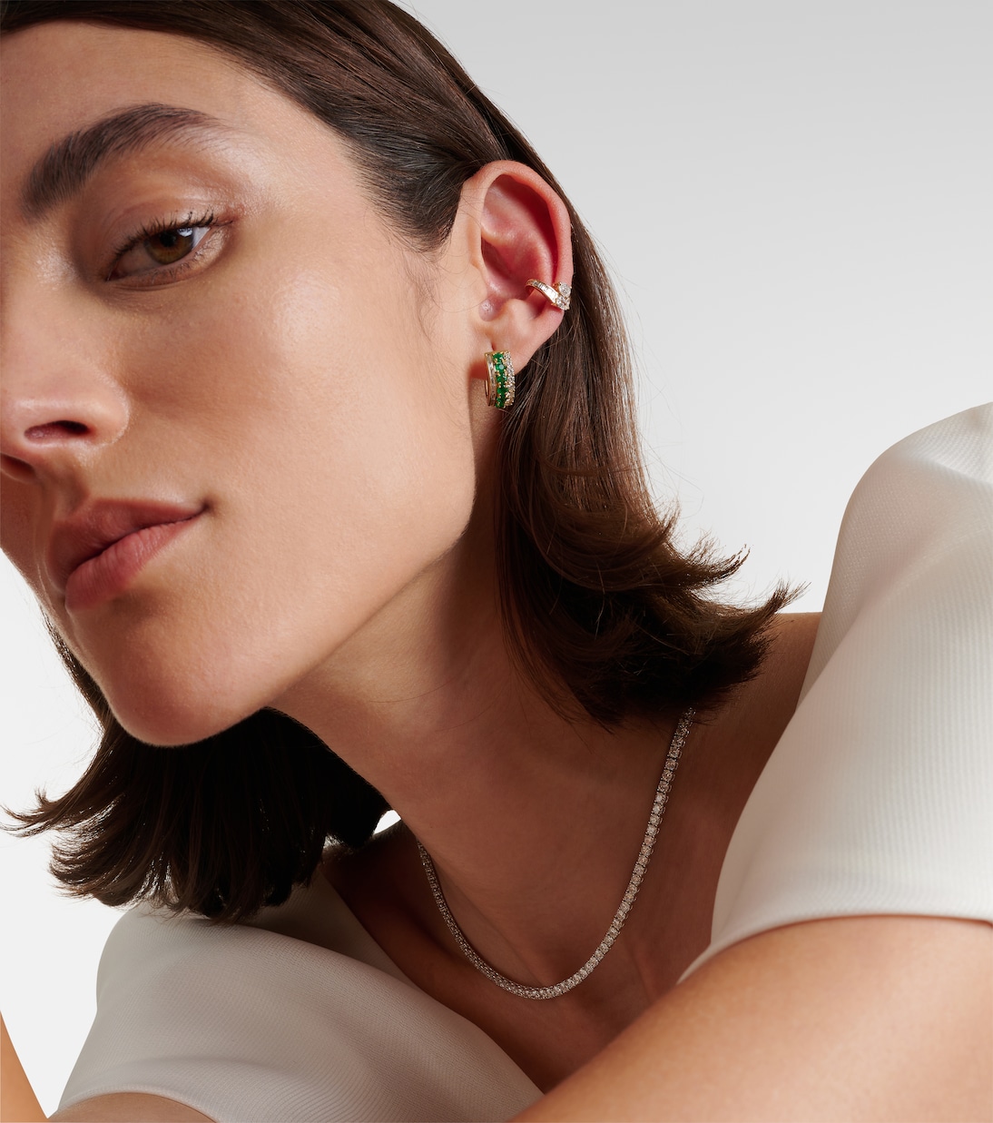 Boucles d'oreilles Lola en or 18 ct, émeraudes et diamants | Anita Ko