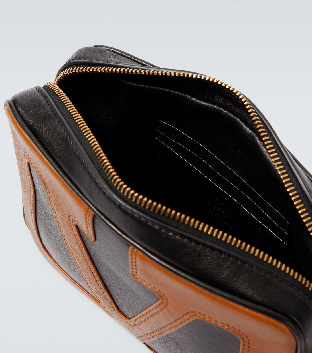 Viva Superstar leather crossbody bag | Valentino Garavani