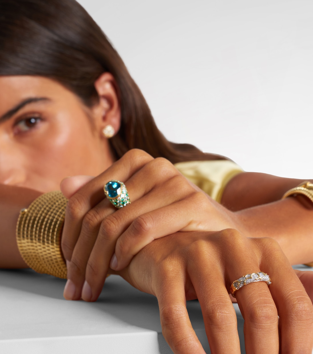 Ondine 18kt gold ring with diamonds | Marina B