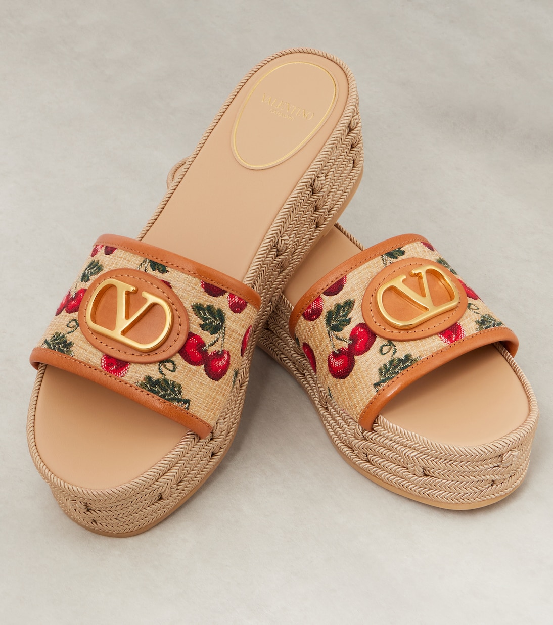 Mules VLogo Cherryfic à plateforme | Valentino Garavani