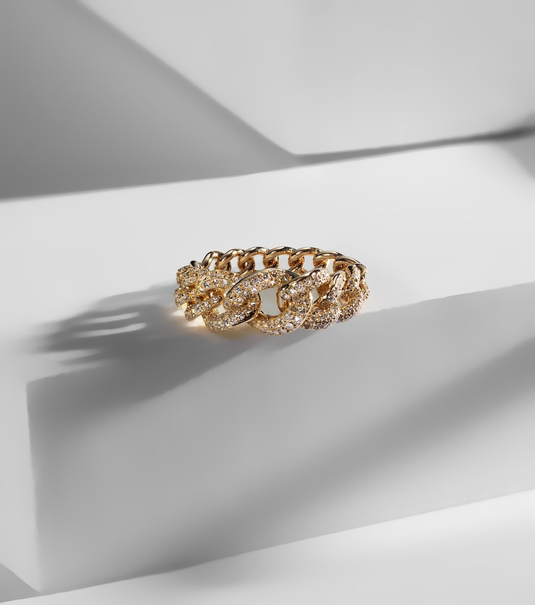 خاتم عيار 18 قيراط مع الألماس Gradual Pavé Link | Shay Jewelry